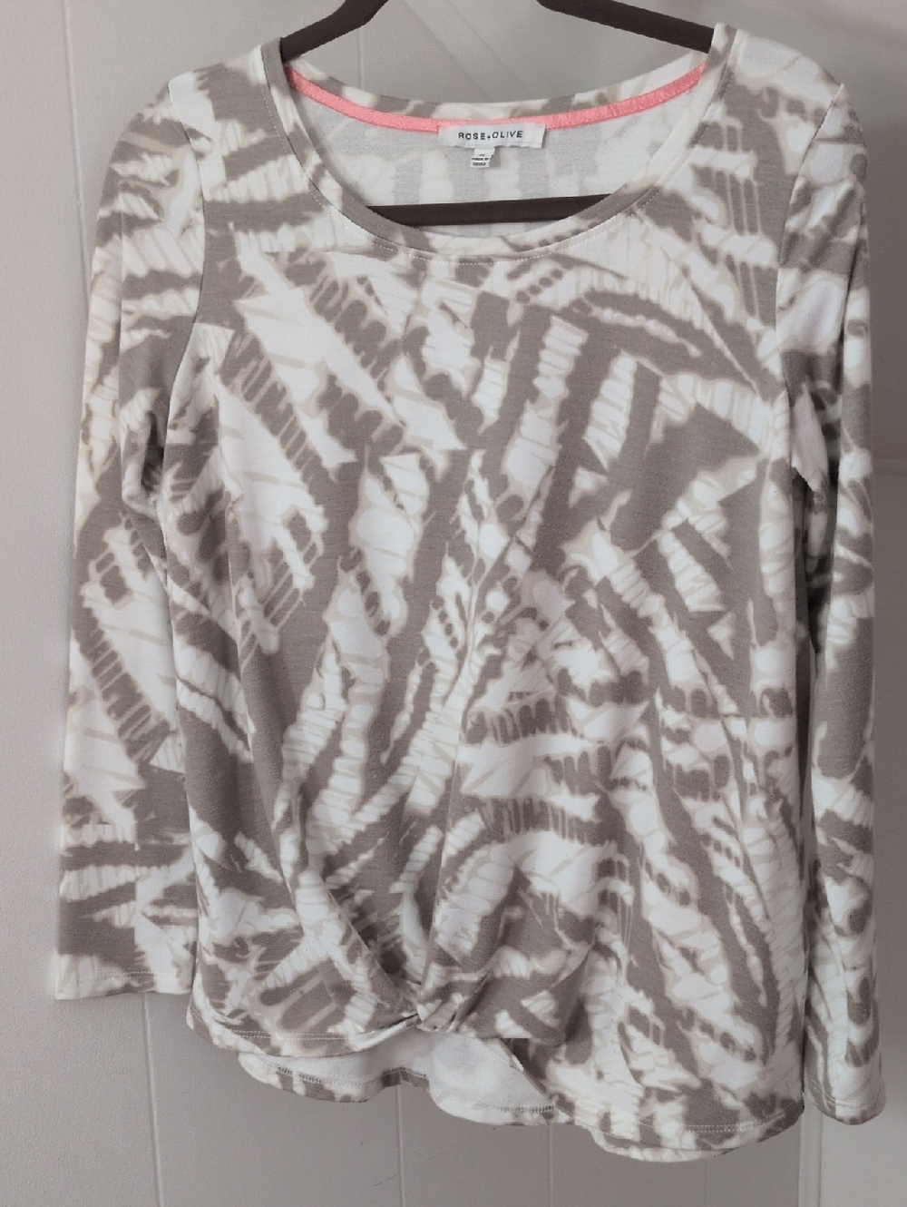 Rose & Olive Taupe and White Tie-Dye Twist-Hem Long Sleeve Top